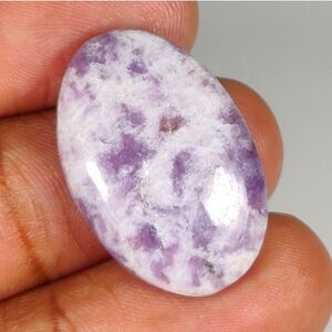24.50 Ct Natural Lepidolite Oval Cab